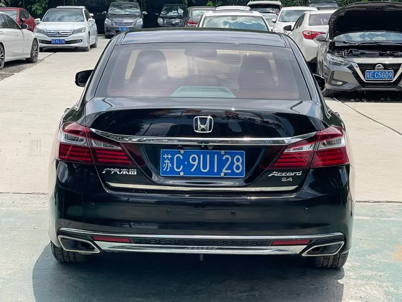 Honda Accord — фото 5