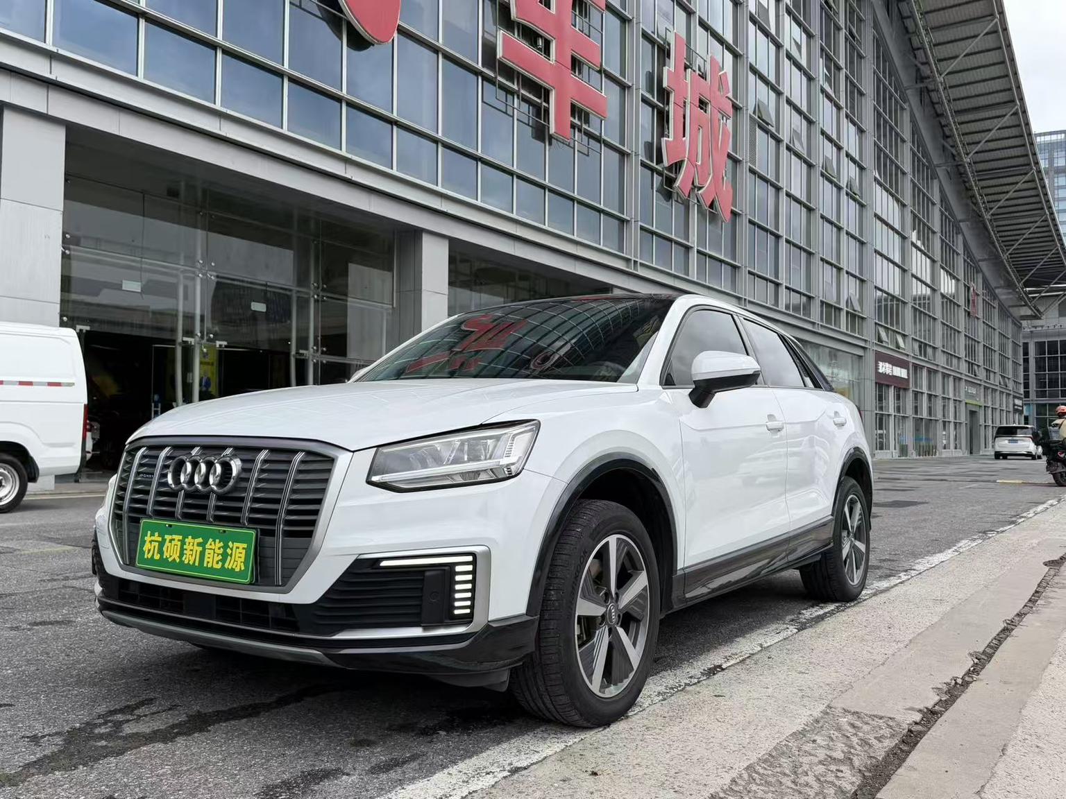 Audi Q2L e-tron — фотографии объявления, Основное фото