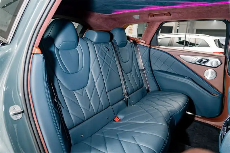 BMW XM — фото 15