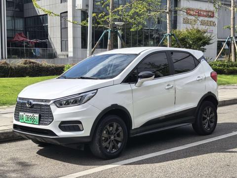 Yuan EV 2019 EV535 — интеллектуальная подключенная модель, задающая тренд