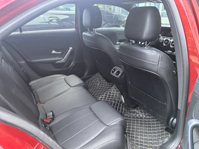 Mercedes-Benz A-Class рестайлинг A 180 L — фото 8