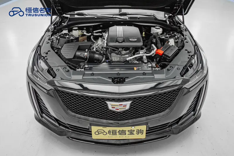 Cadillac CT5 — фото 9