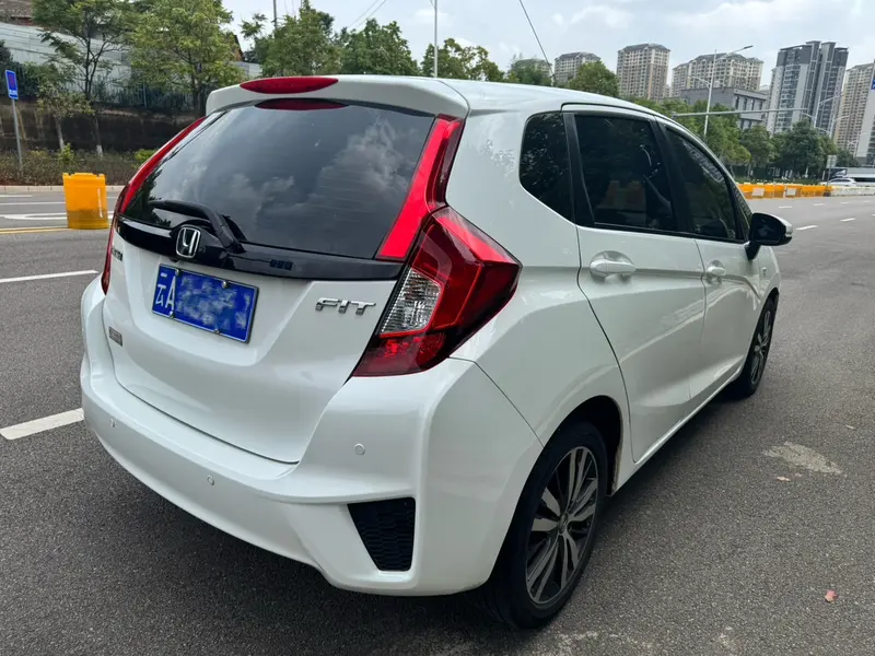 Honda Fit 1.5L LX CVT комфорт — фото 7