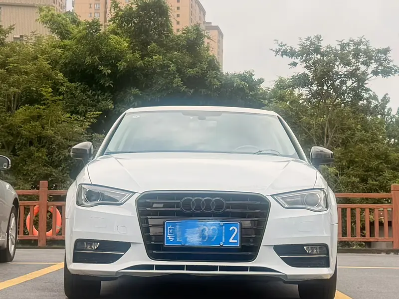 Audi A3 Sportback 35 TFSI базовая — фото 2