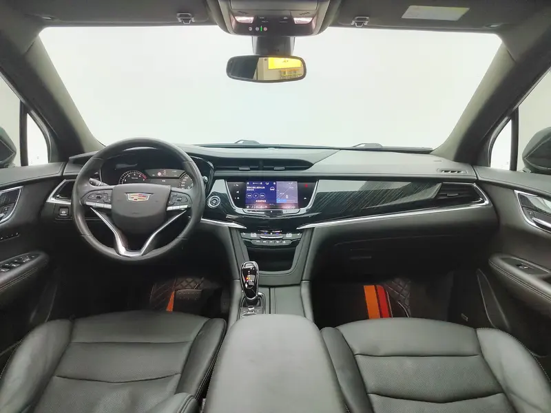 Cadillac XT6 — фото 14