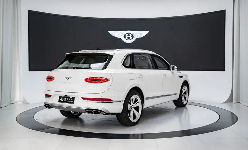 Bentley Bentayga — фото 5
