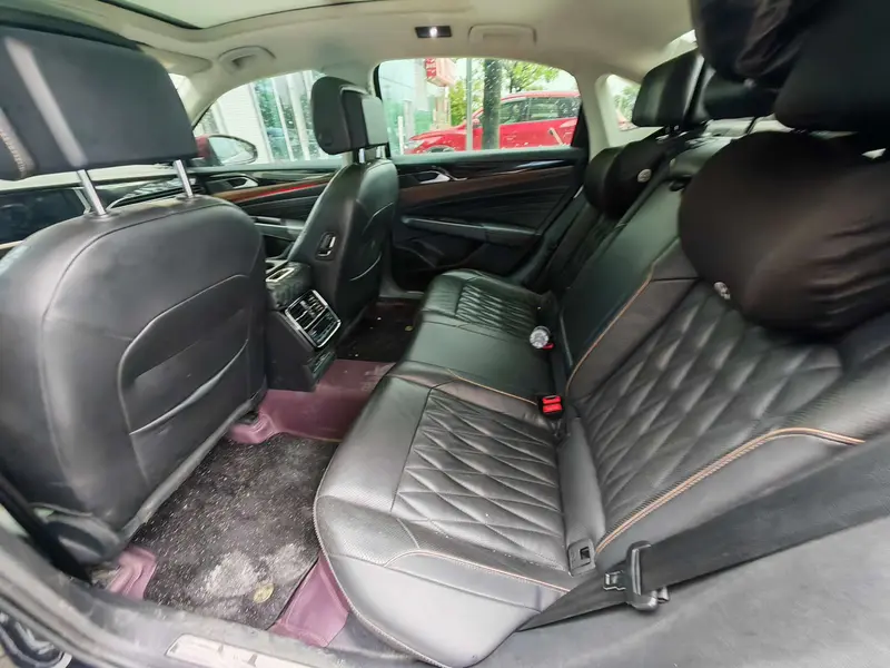 Volkswagen Passat — фото 9