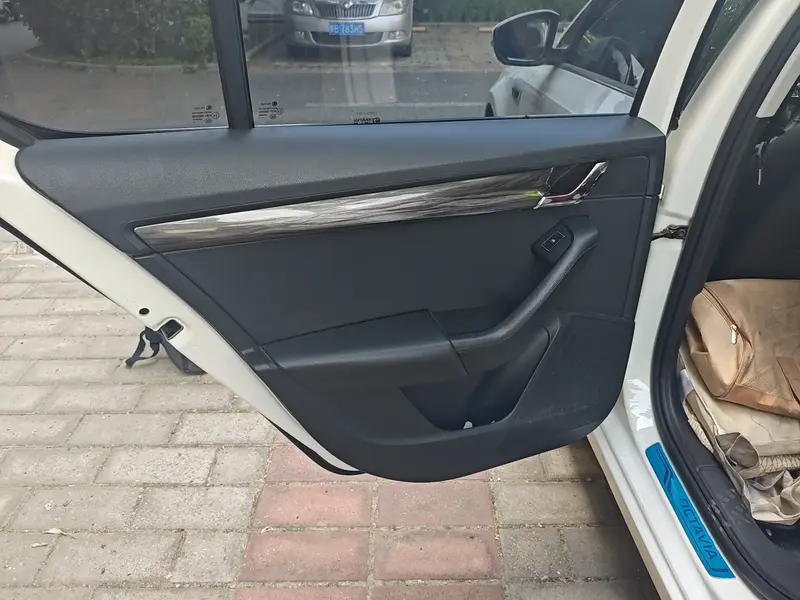 Skoda Octavia — фото 17