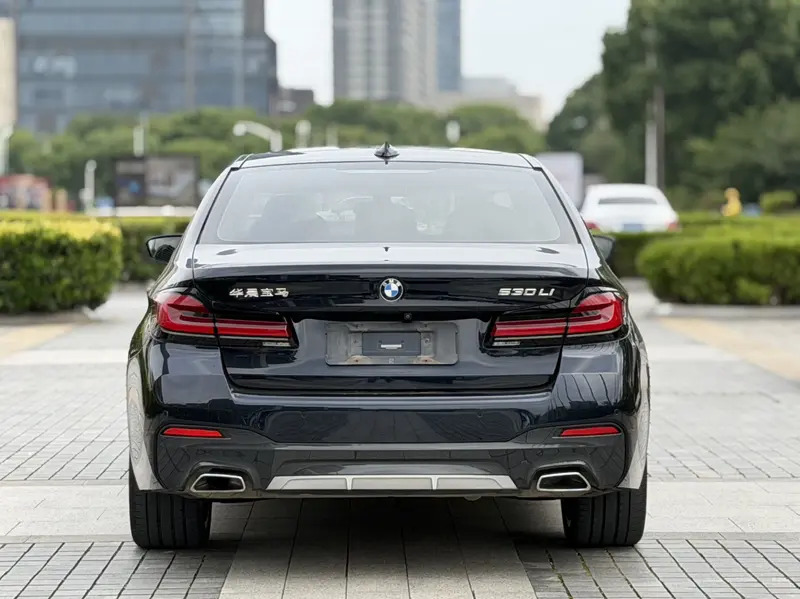 BMW 5 Series — фото 5