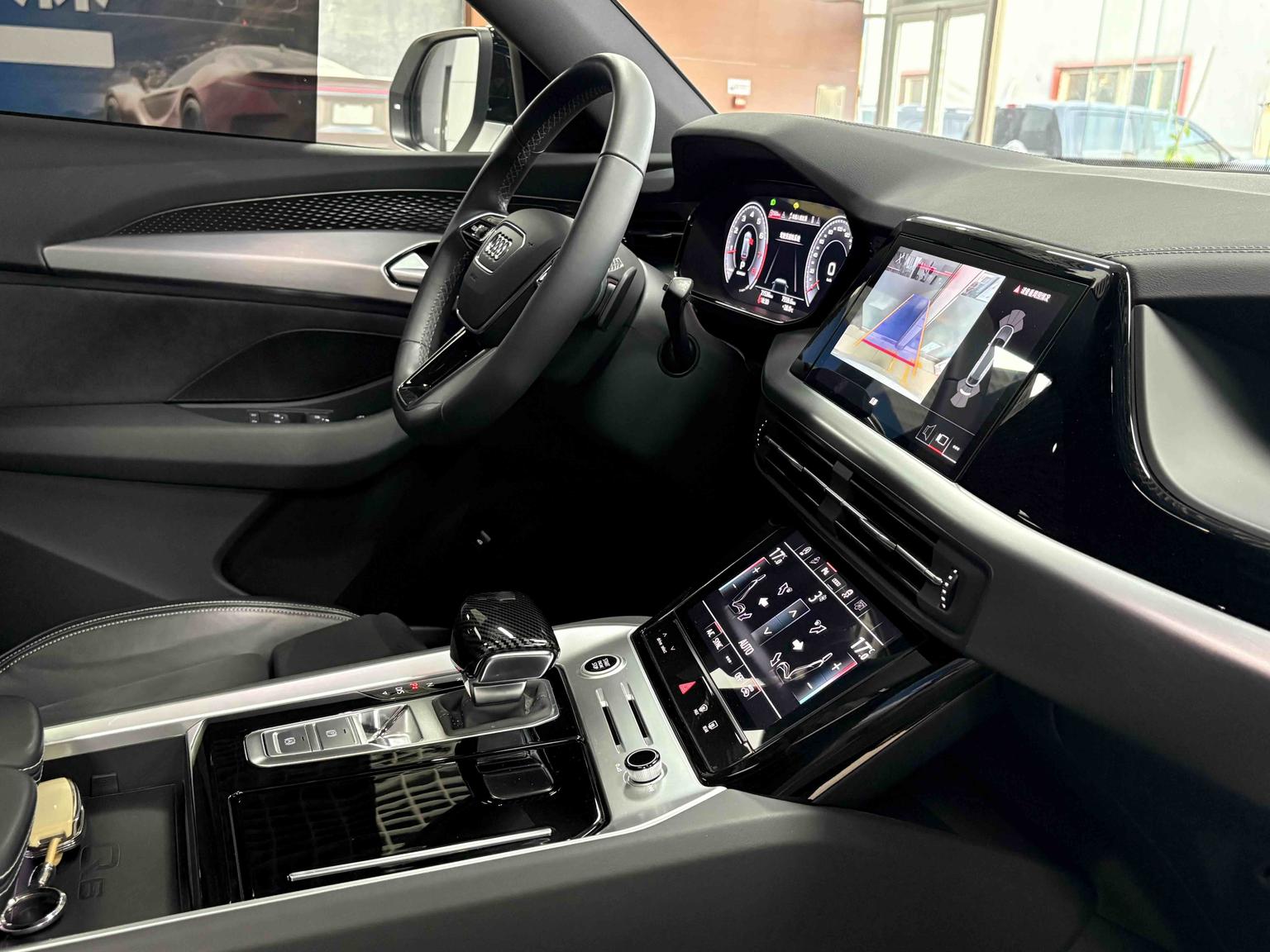 Audi Q6: фотография 13 из 15