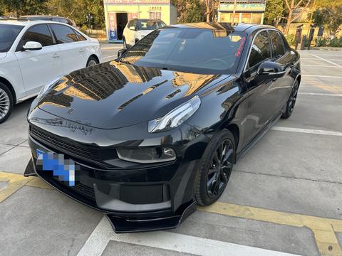 Lynk & Co 03