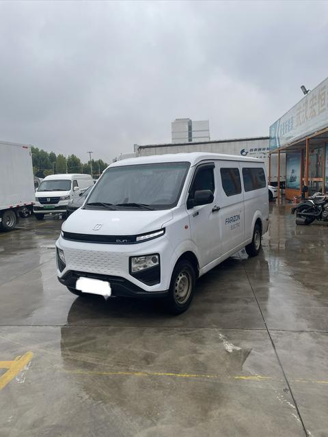 Автомобиль #1924877 V 2025 V6E 35.2kWh I