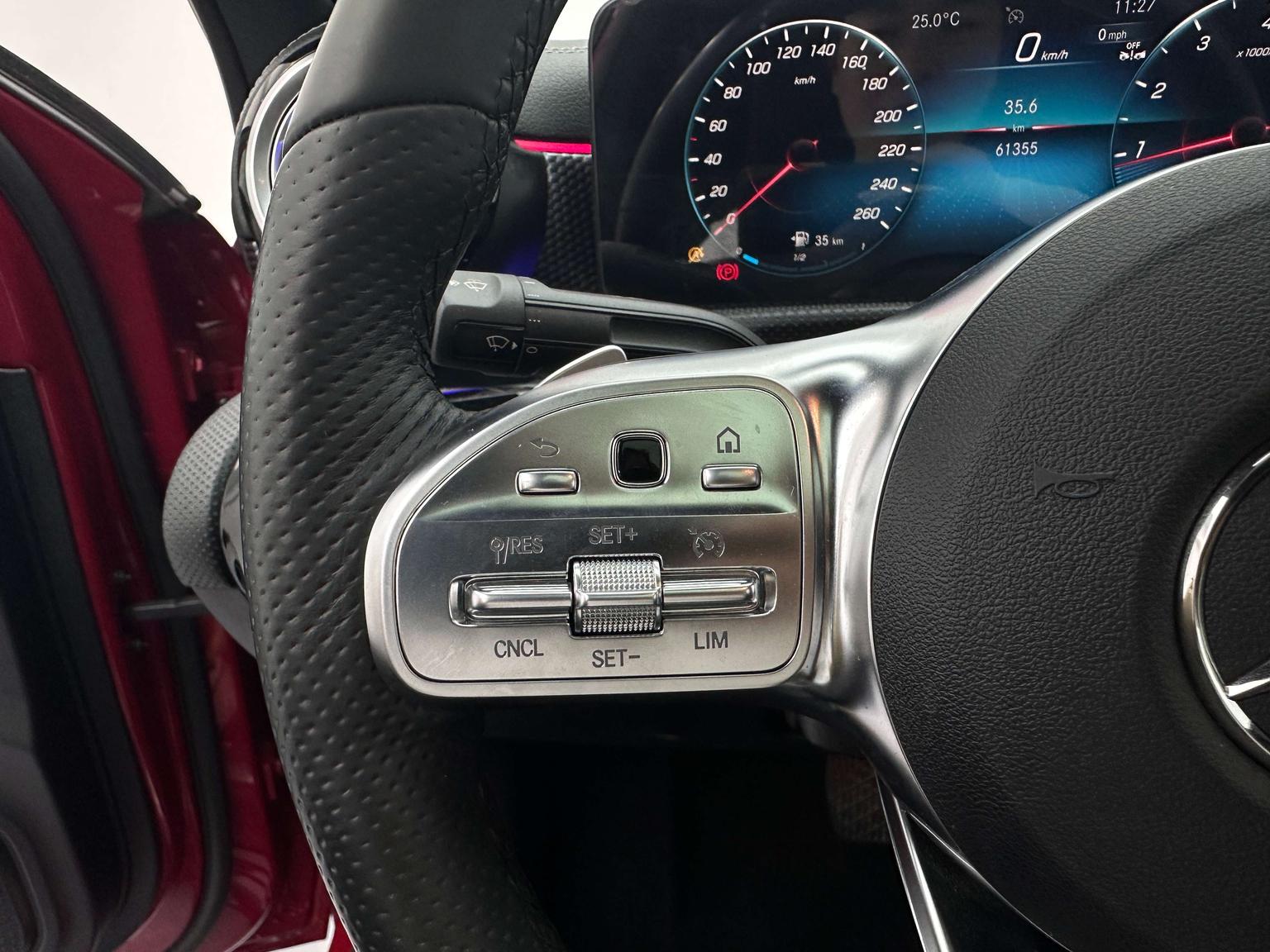 Mercedes-Benz A-Class: фотография 25 из 32