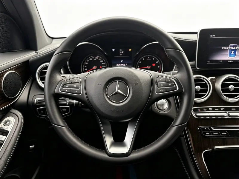 Mercedes-Benz GLC — фото 11