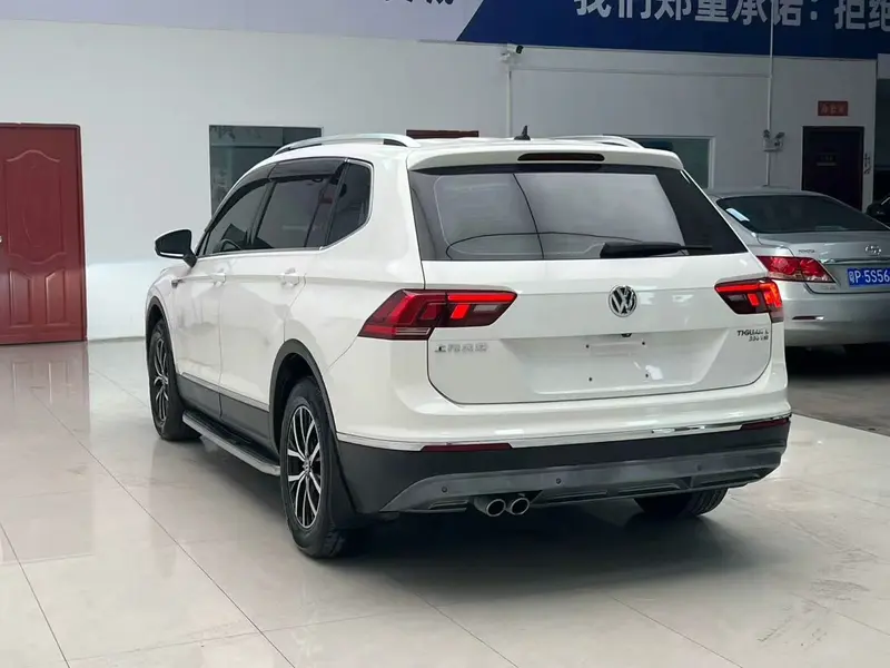 Volkswagen Tiguan L — фото 4