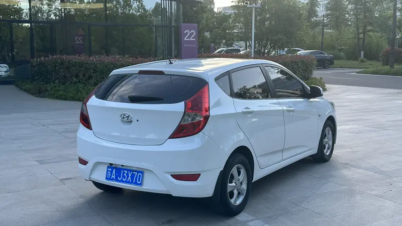 Hyundai Verna — фото 6