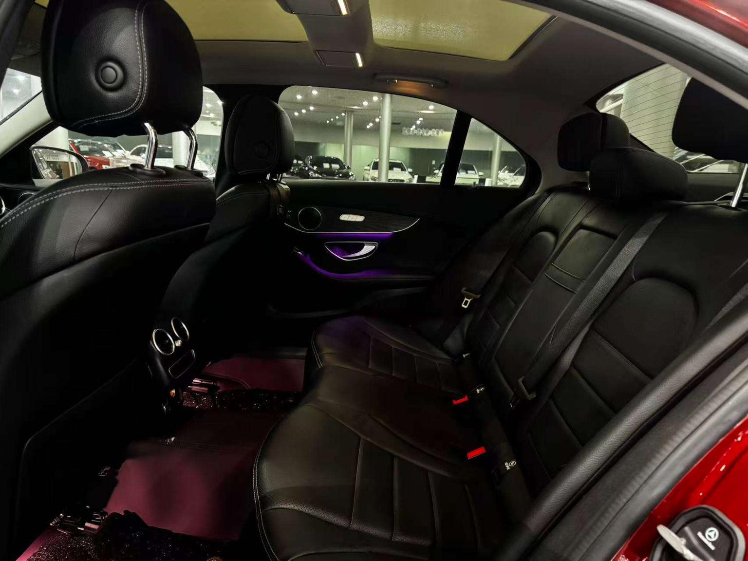 Mercedes-Benz C-Class: фотография 14 из 22