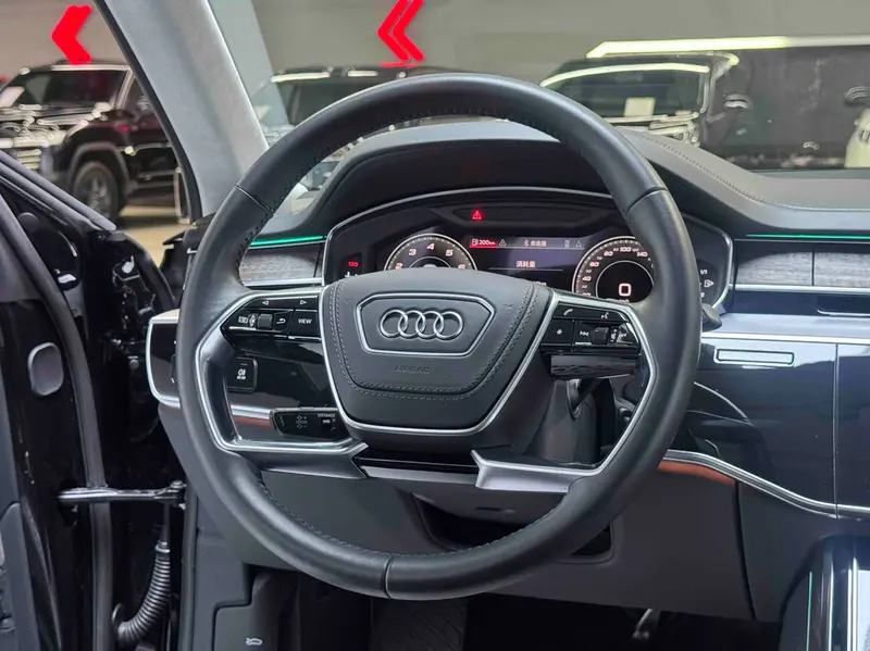Audi A8 — фото 10