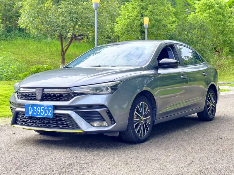 Roewe i5 — фото 1