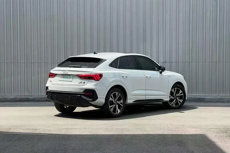 Audi Q3 — фото 4