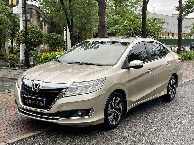 Honda Crider 1.8 L CVT Luxury