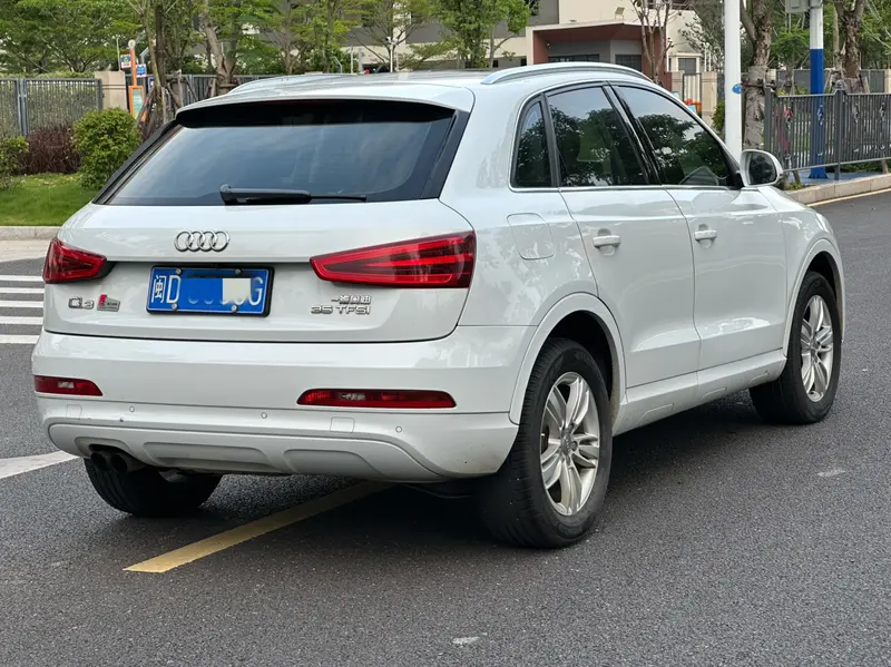 Audi Q3 — фото 6