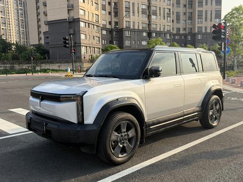 iCAR 03