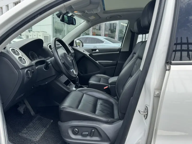 Volkswagen Tiguan — фото 8