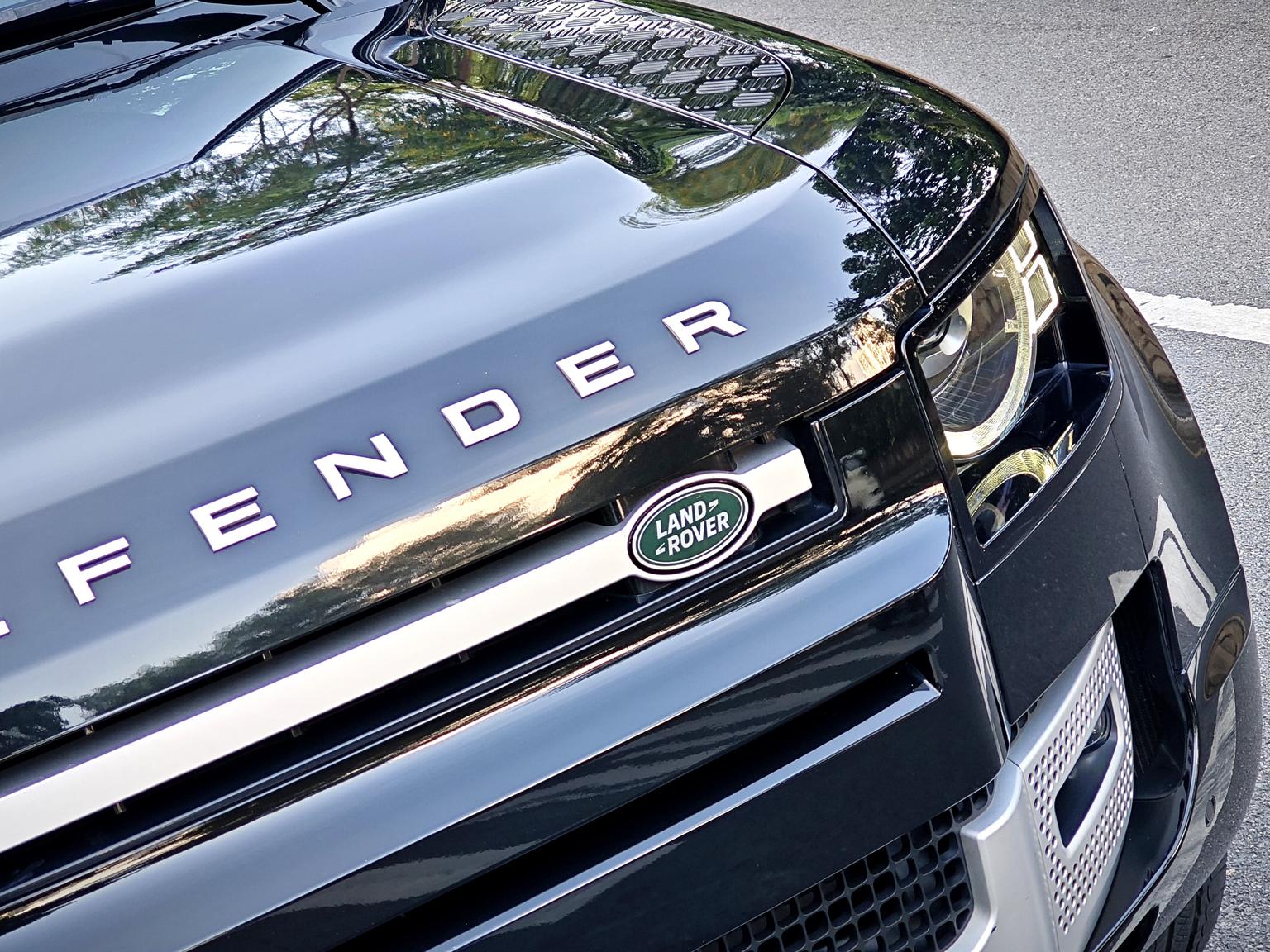 Land Rover Defender: фотография 5 из 32
