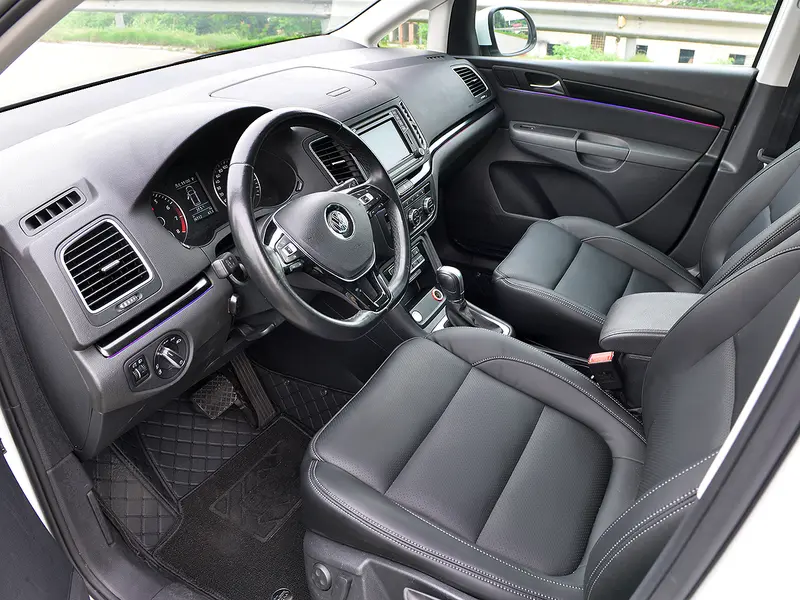 Volkswagen Sharan — фото 13