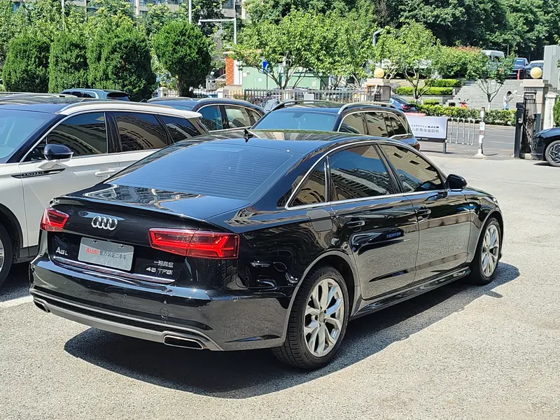 Audi A6L — фото 5