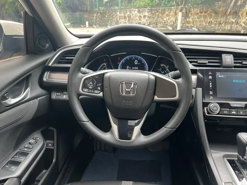 Honda Civic — фото 7