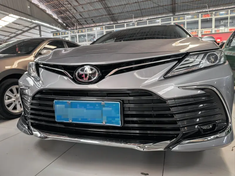Toyota Camry — фото 2