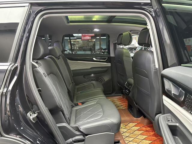 Volkswagen Tourang id 4387369 из Китая 16