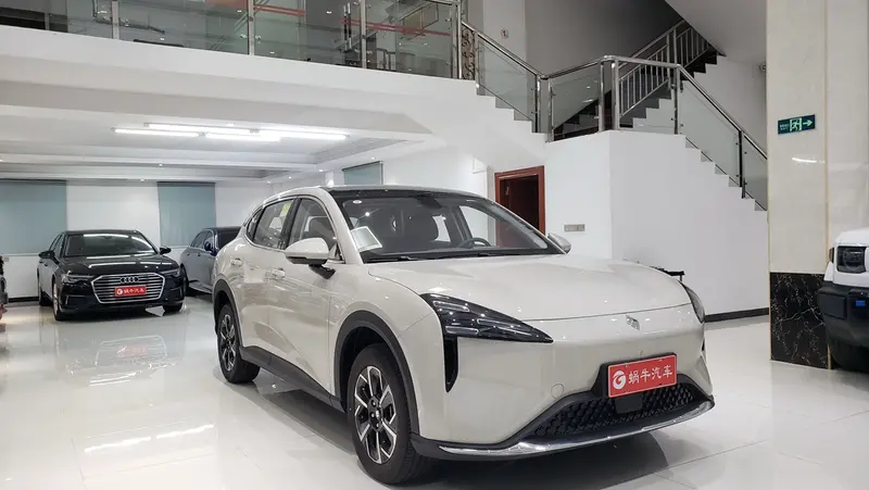Baojun E6 — фото 3