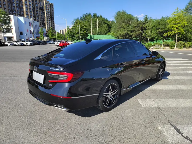 Honda Accord — фото 6