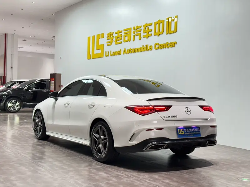 Mercedes-Benz CLA 200 — фото 5