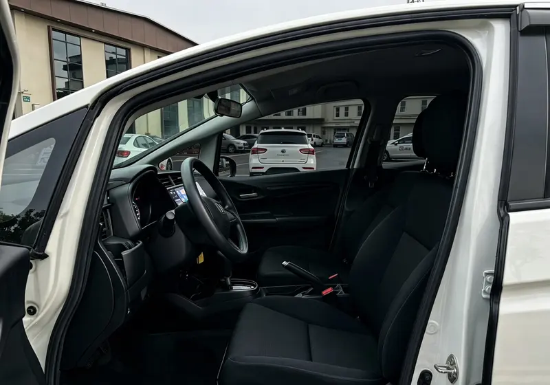 Honda Fit 1.5L CVT комфорт — фото 10