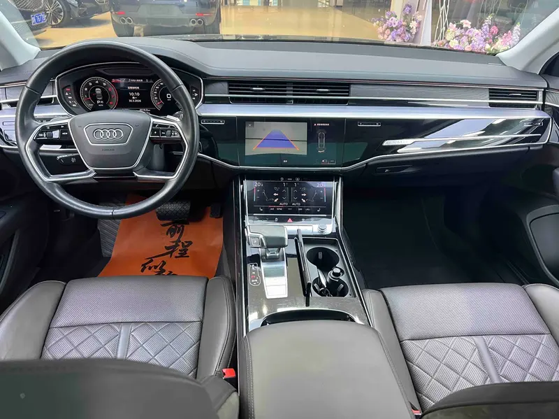 Audi A8 — фото 9