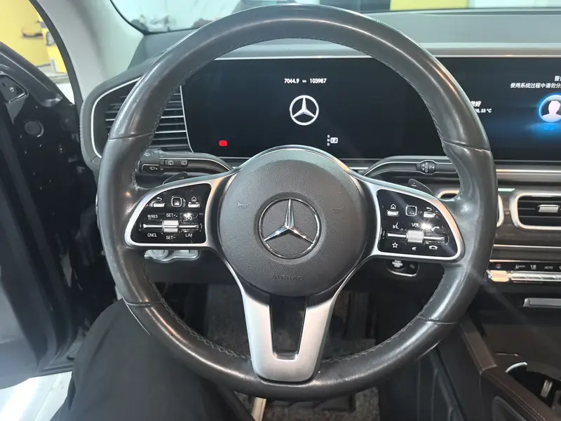 Mercedes-Benz GLE — фото 11