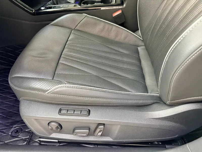 Volkswagen Passat — фото 12