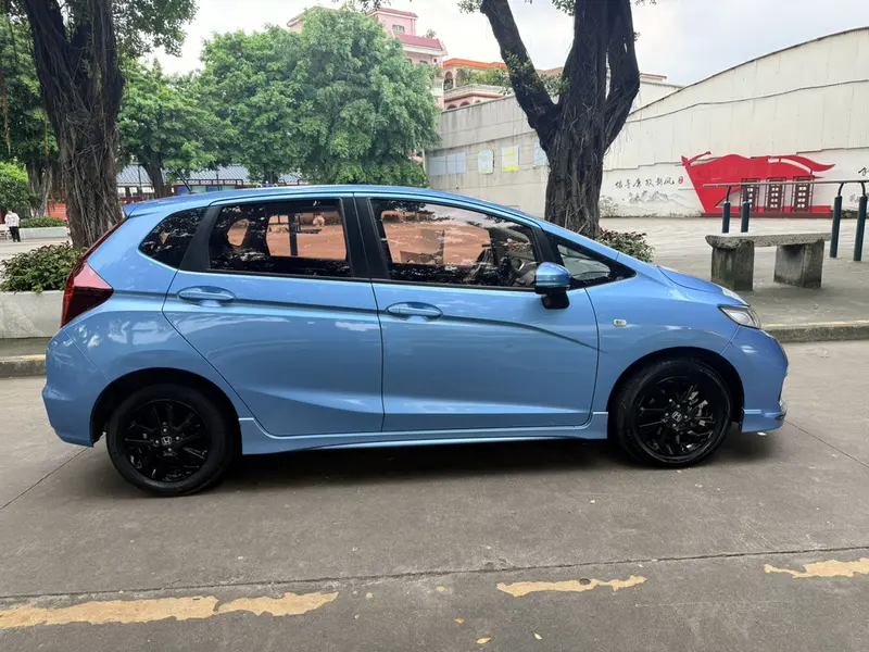 Honda Fit — фото 6