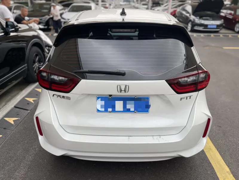 Honda Fit — фото 4