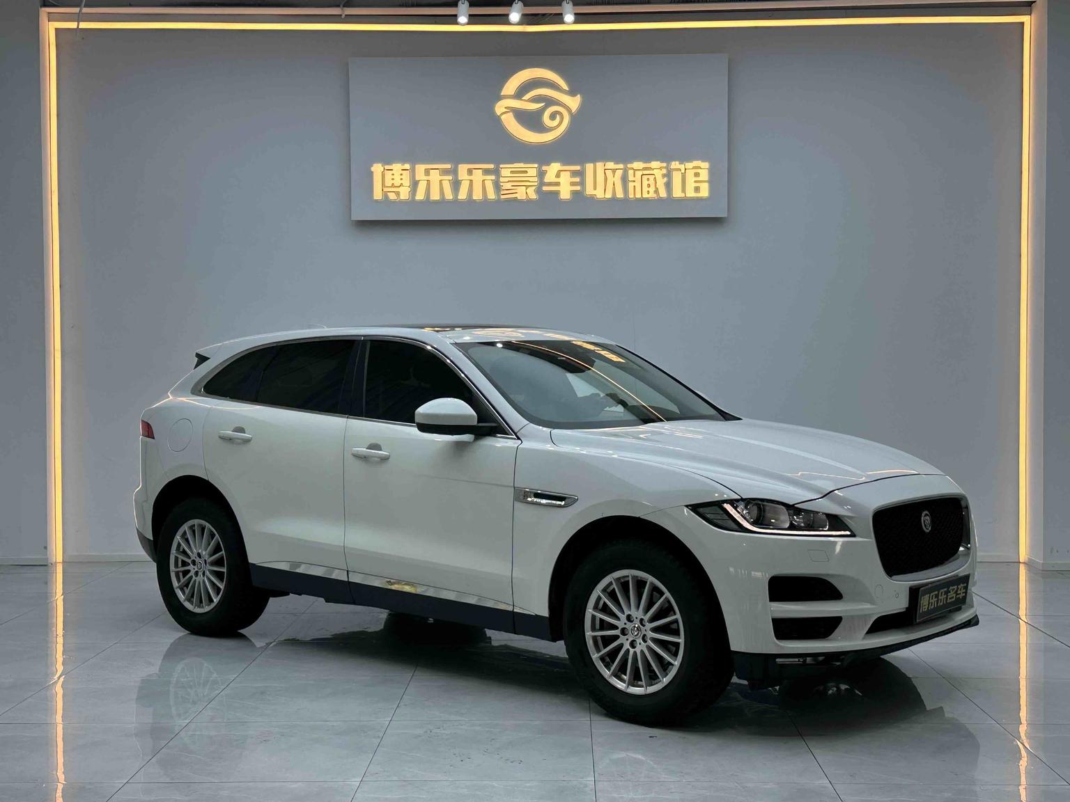 Jaguar F-Pace — фотографии объявления, Фото 4