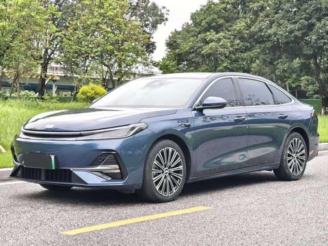 Geely Galaxy A7 EM