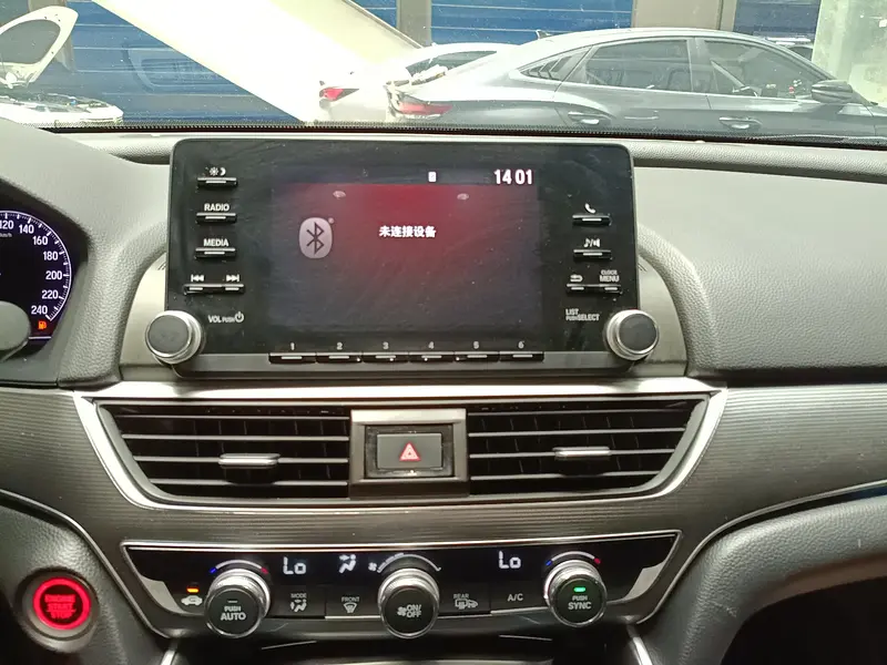 Honda Accord — фото 12
