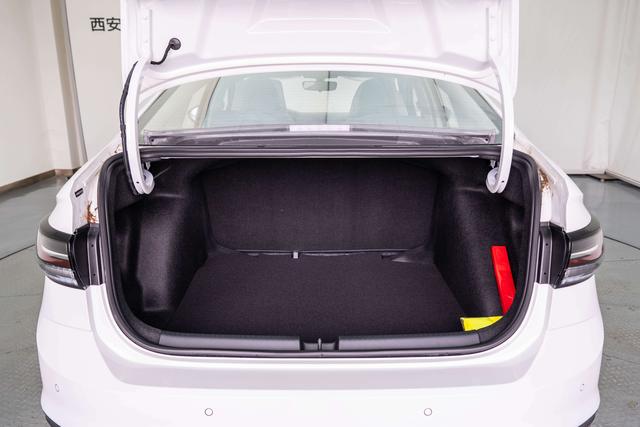 Volkswagen Lavida id 4392132 из Китая 23