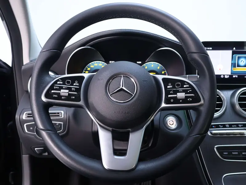 Mercedes-Benz C-Class — фото 11