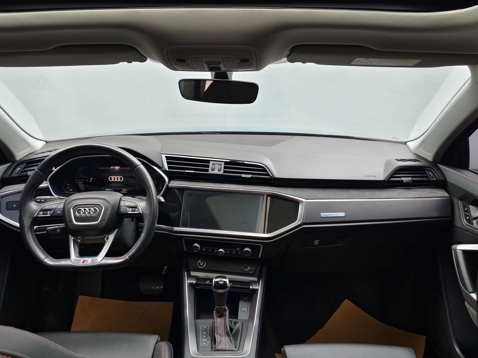 Audi Q3 Sportback: фотография 7 из 22