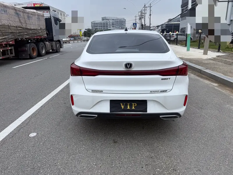 Changan Eado — фото 5